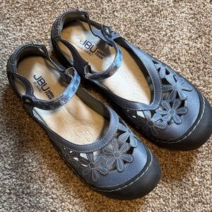 JBU Blue/Gray Floral Cutout Mary Jane Flats with Iridescent Strap